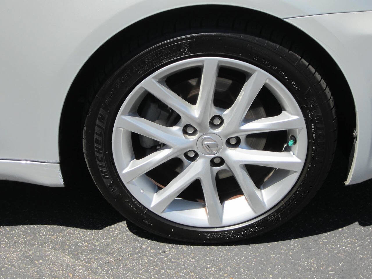 Used 2011 Lexus IS 250 w/ Premium Pkg Value Edition RWD image 9