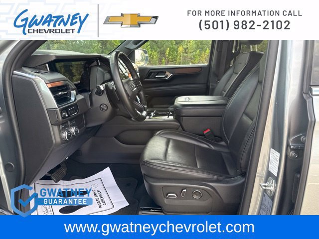 Used 2025 GMC Yukon Denali AWD/4WD image 32
