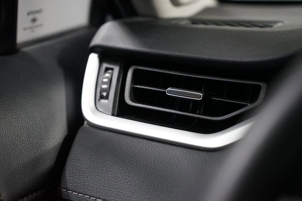 Used 2023 Toyota RAV4 Limited image 25