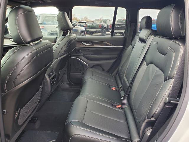 New 2026 Jeep Grand Cherokee Limited AWD/4WD image 24