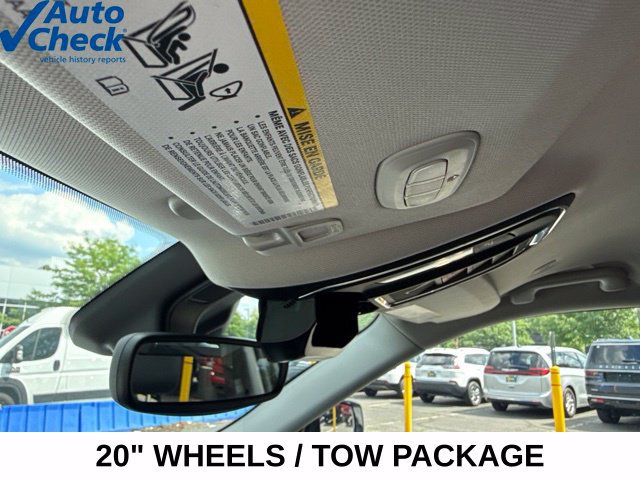 Used 2023 Jeep Grand Cherokee Limited w/ Trailer Tow Prep Group (B) AWD/4WD image 36