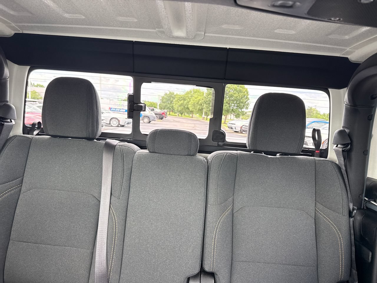 Used 2025 Jeep Gladiator Sport AWD/4WD image 24