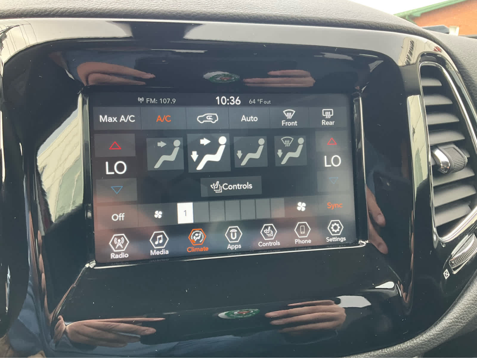 Used 2020 Jeep Compass Latitude AWD/4WD image 7
