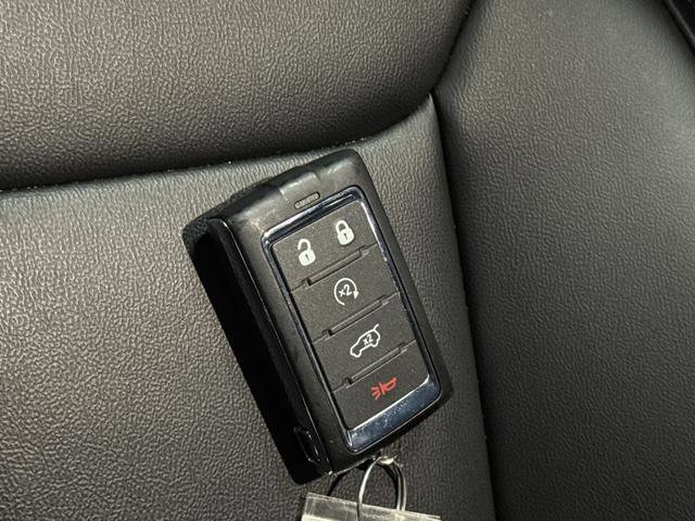 Used 2025 Jeep Grand Cherokee L Limited w/ Black Appearance Package image 28