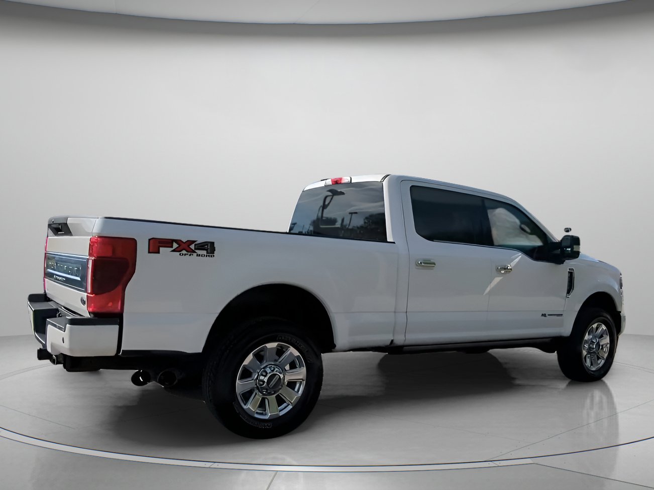 Certified 2022 Ford F250 Platinum w/ FX4 Off-Road Package image 28