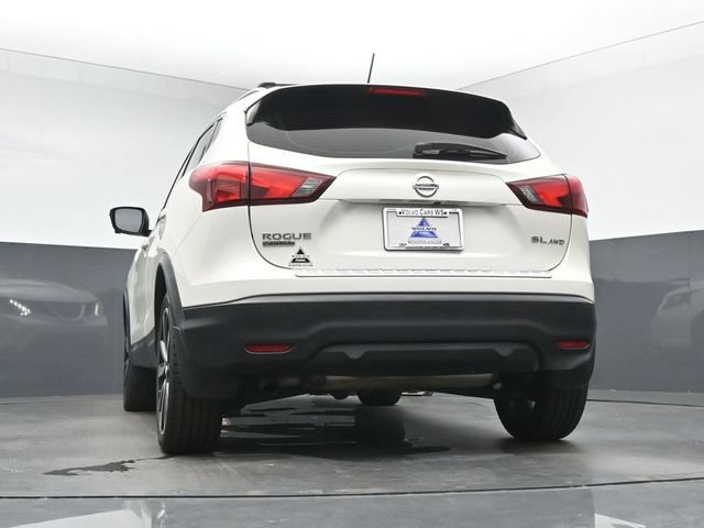 Used 2017 Nissan Rogue Sport SL w/ SL Premium Package AWD/4WD image 15