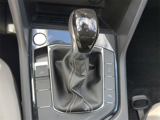 New 2025 Volkswagen Taos SE image 28