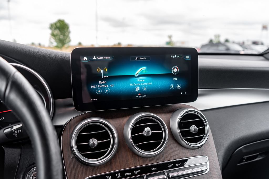 Used 2021 Mercedes-Benz GLC 300 4MATIC image 28