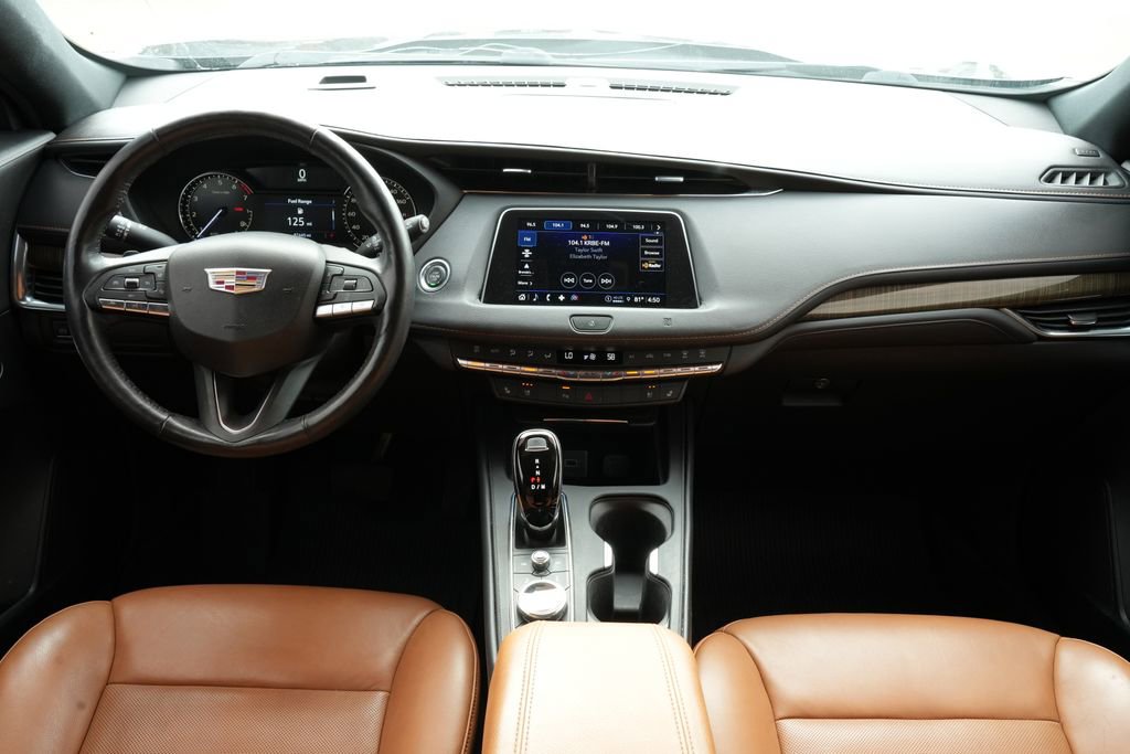 Used 2021 Cadillac XT4 Premium Luxury image 5