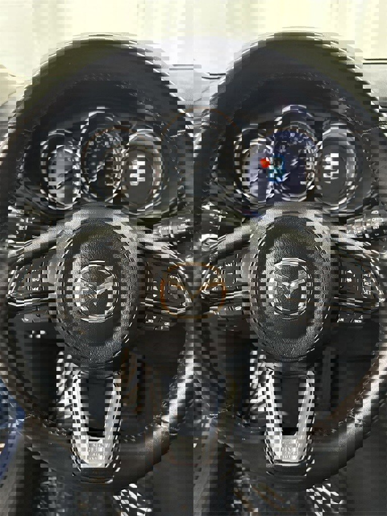 Used 2020 MAZDA CX-5 Touring image 15