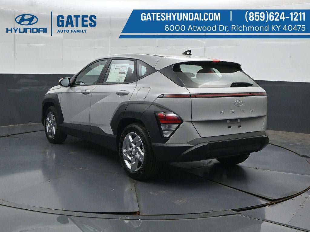New 2027 Hyundai Kona SE FWD image 8