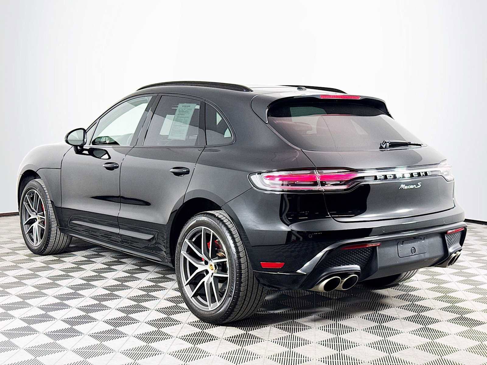 Used 2024 Porsche Macan S image 7