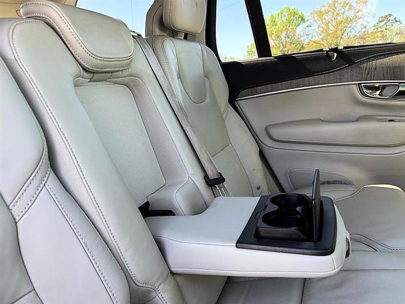 Used 2023 Volvo XC90 B6 Ultimate image 46