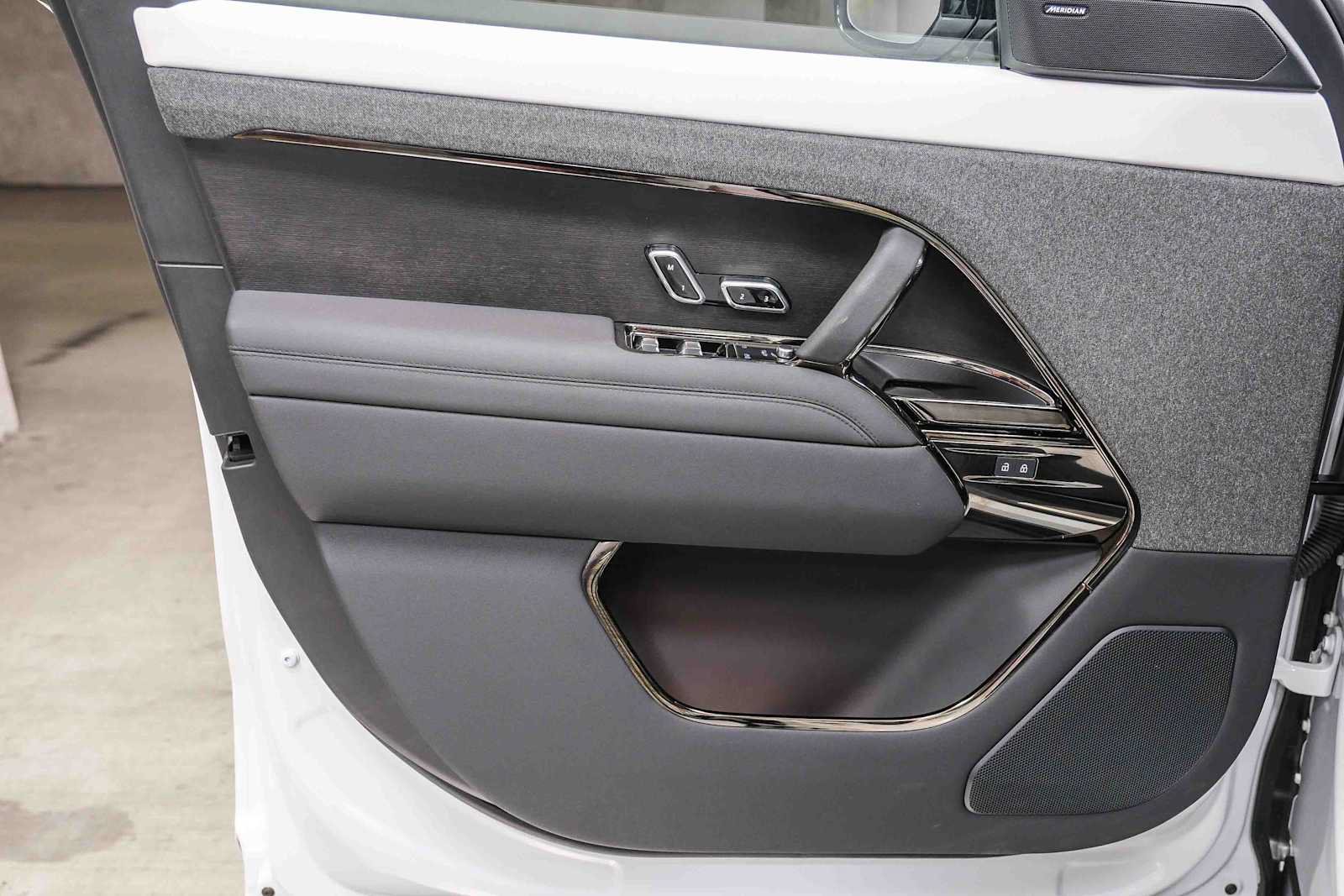 Used 2023 Land Rover Range Rover Sport SE Dynamic AWD/4WD image 23