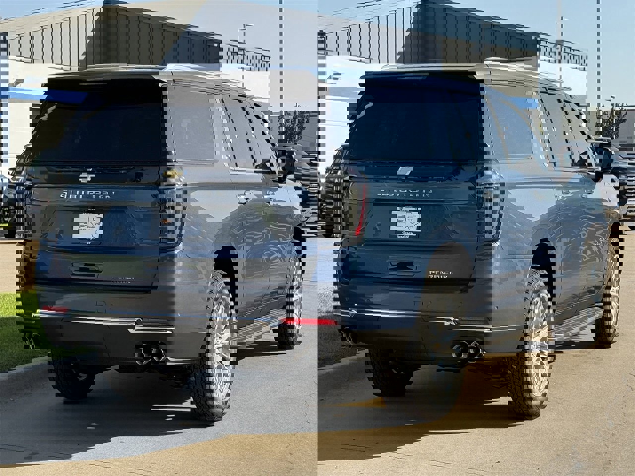 New 2026 Chevrolet Suburban Premier image 4