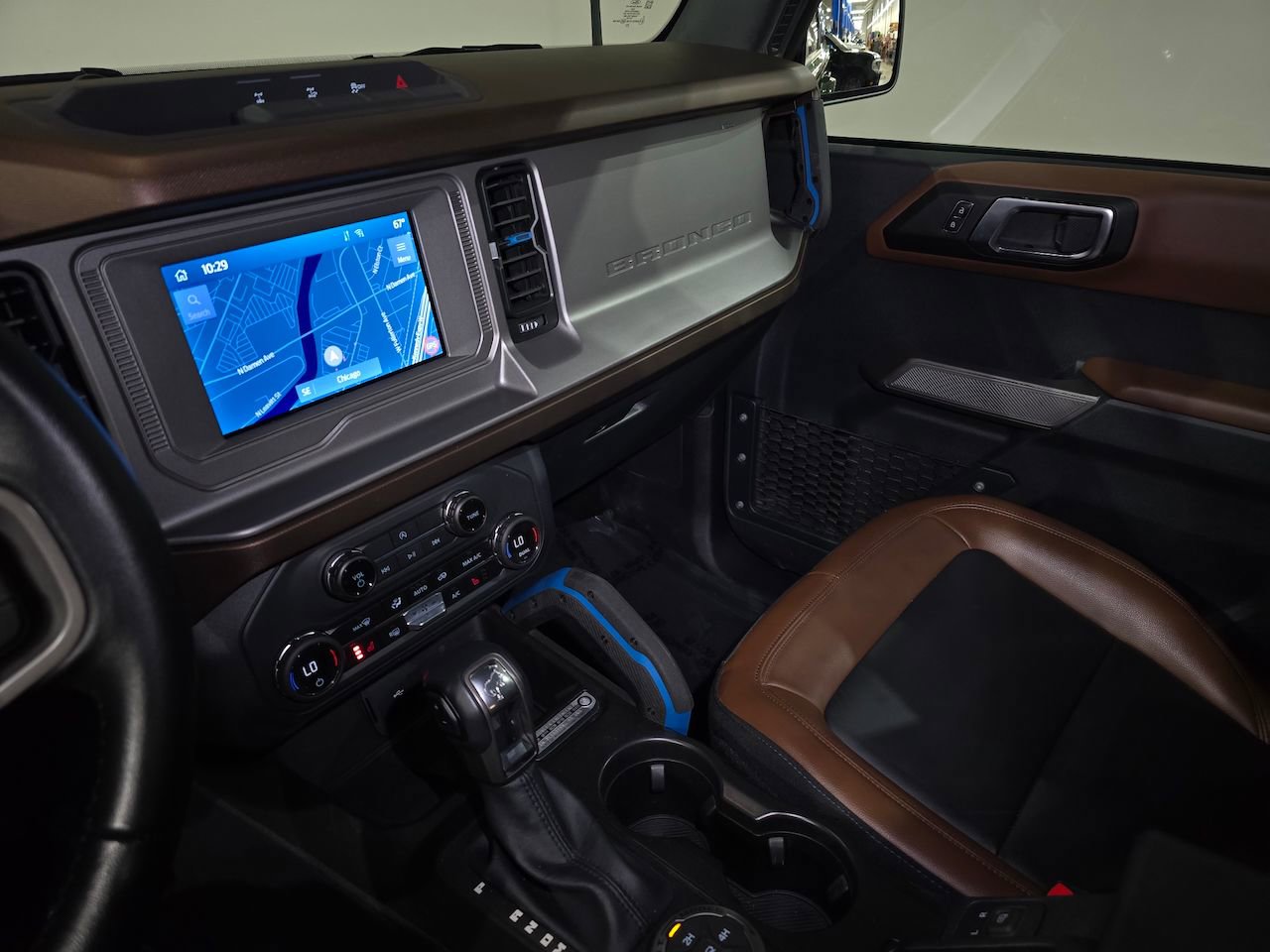 Used 2023 Ford Bronco Outer Banks image 24