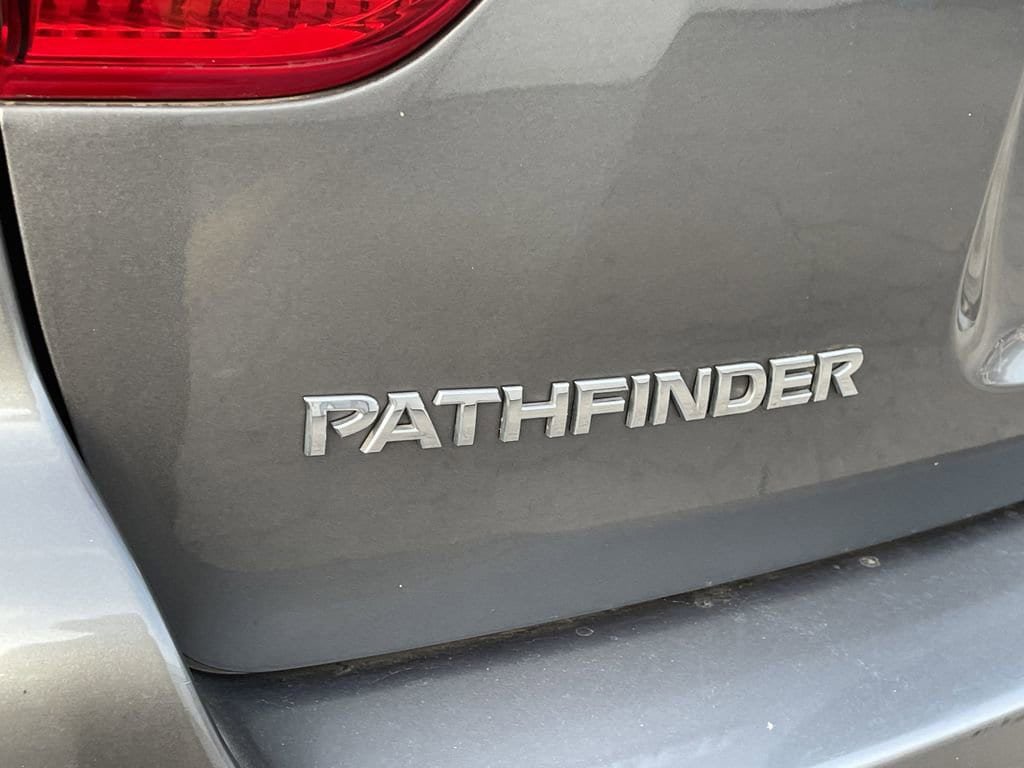 Used 2018 Nissan Pathfinder S FWD image 9