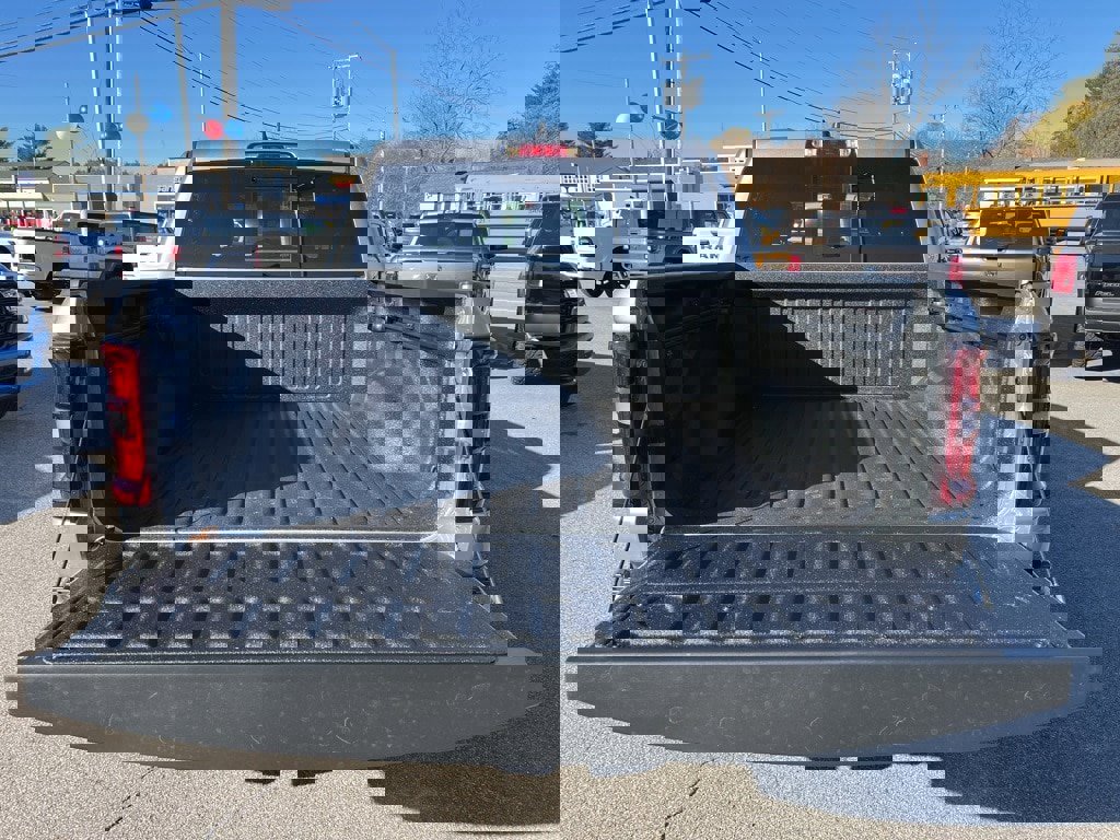 New 2026 RAM 1500 4x4 Crew Cab image 14