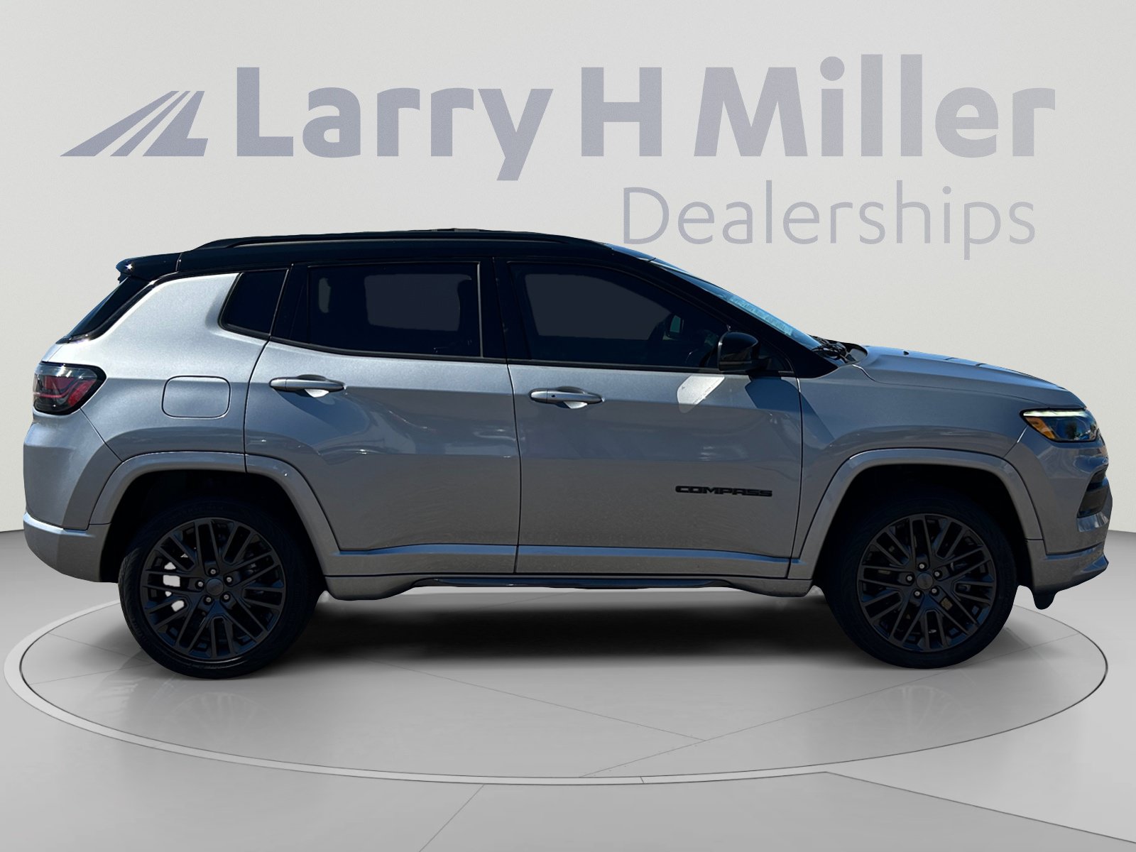 Used 2024 Jeep Compass Limited w/ High Altitude Package AWD/4WD image 6