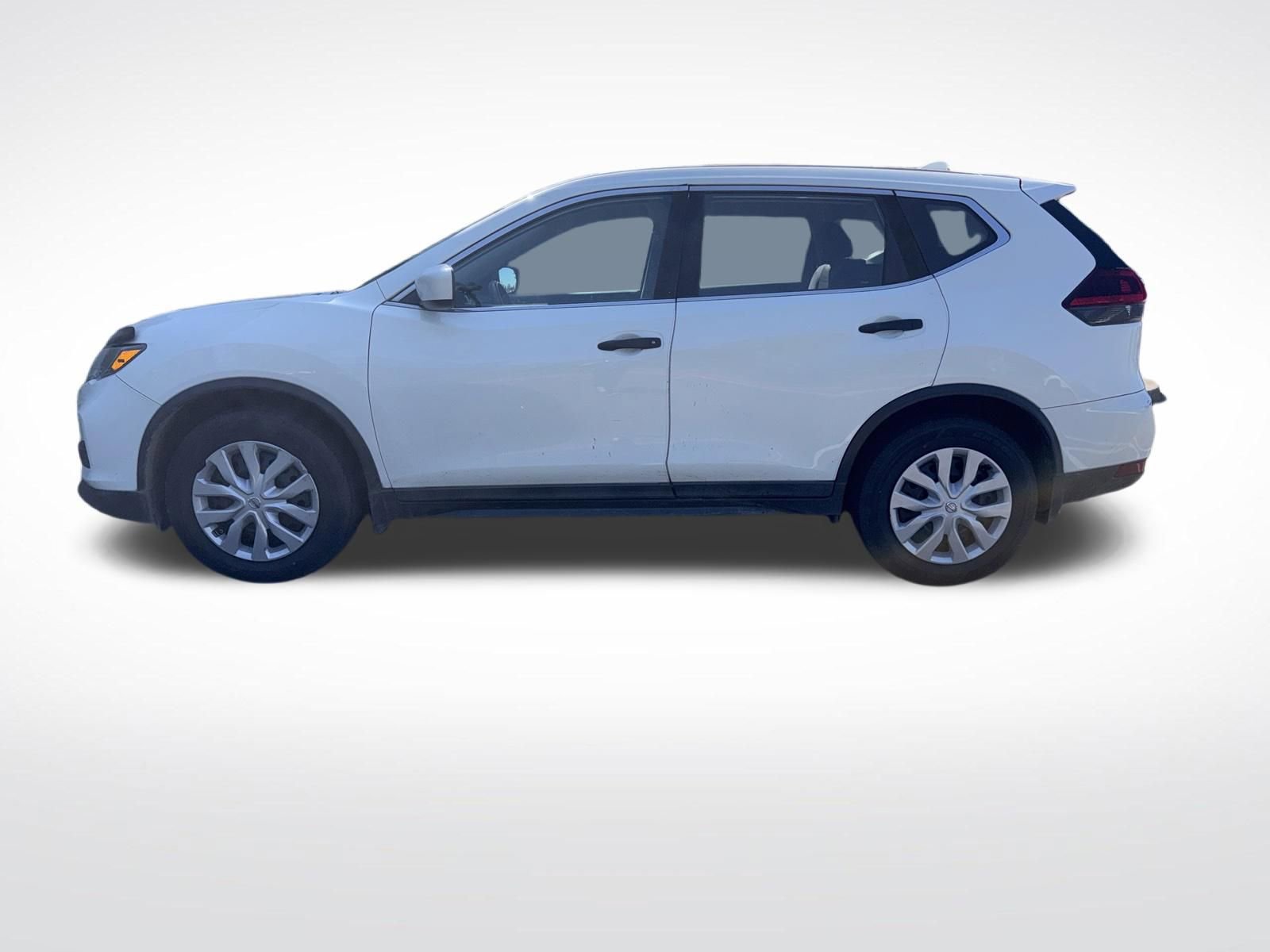 Used 2018 Nissan Rogue S FWD image 2