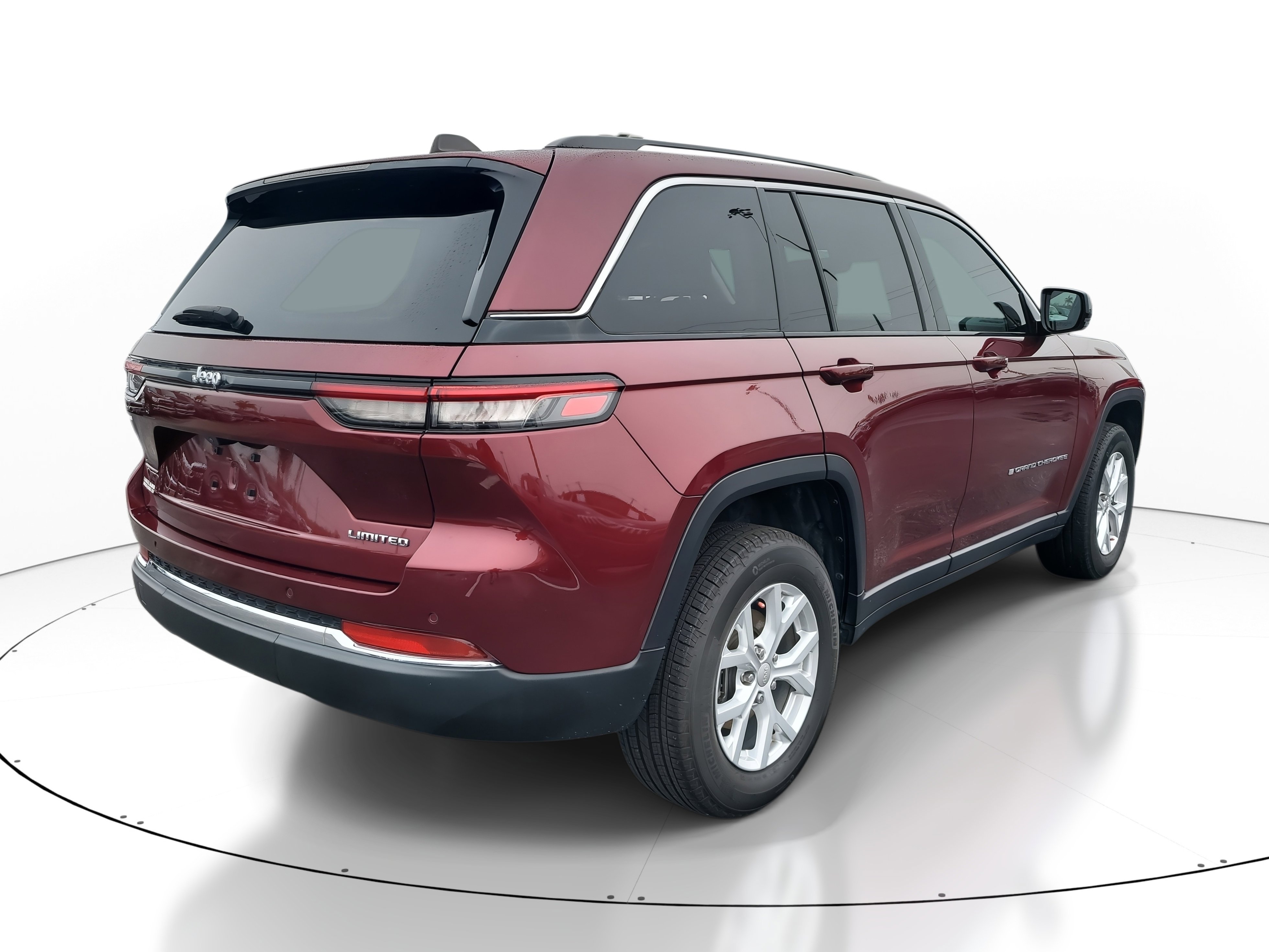 Used 2023 Jeep Grand Cherokee Limited image 4