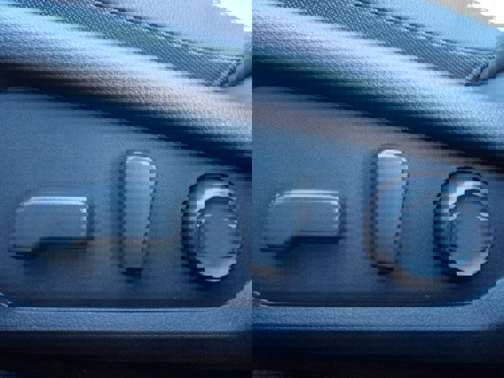 Used 2025 Subaru Crosstrek 2.5i Wilderness w/ Wilderness Package image 16