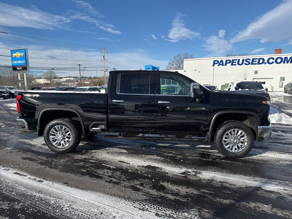 Used 2024 Chevrolet Silverado 2500 LTZ w/ LTZ Convenience Package image 2