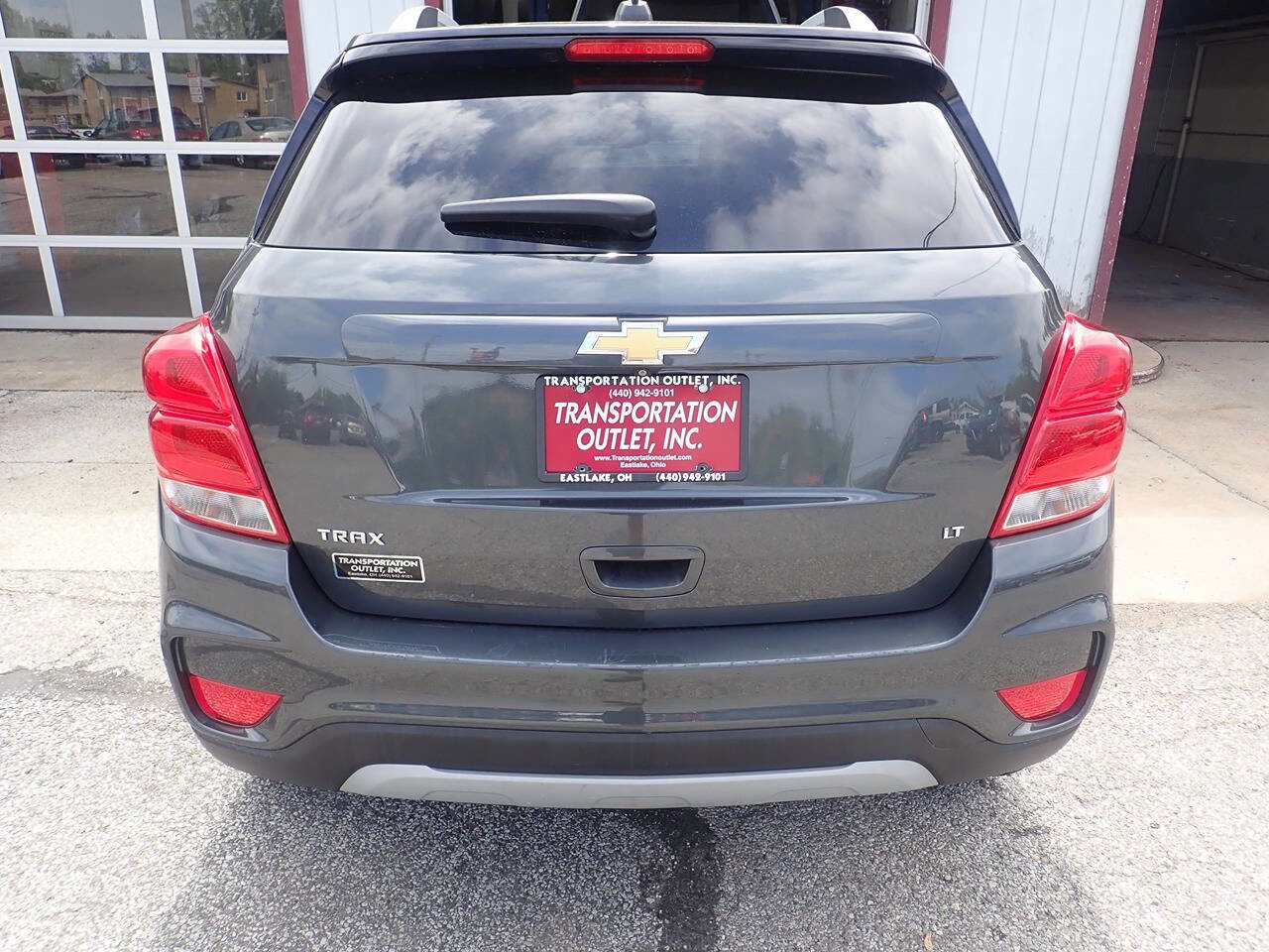 Used 2017 Chevrolet Trax LT w/ LT Convenience Package image 17