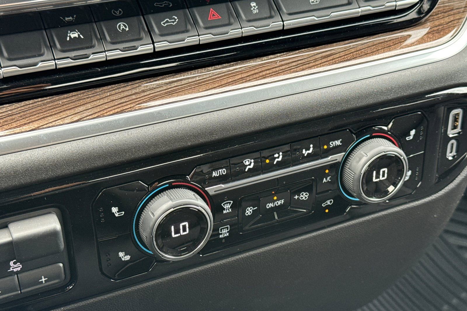 New 2025 Chevrolet Silverado 1500 LT image 19