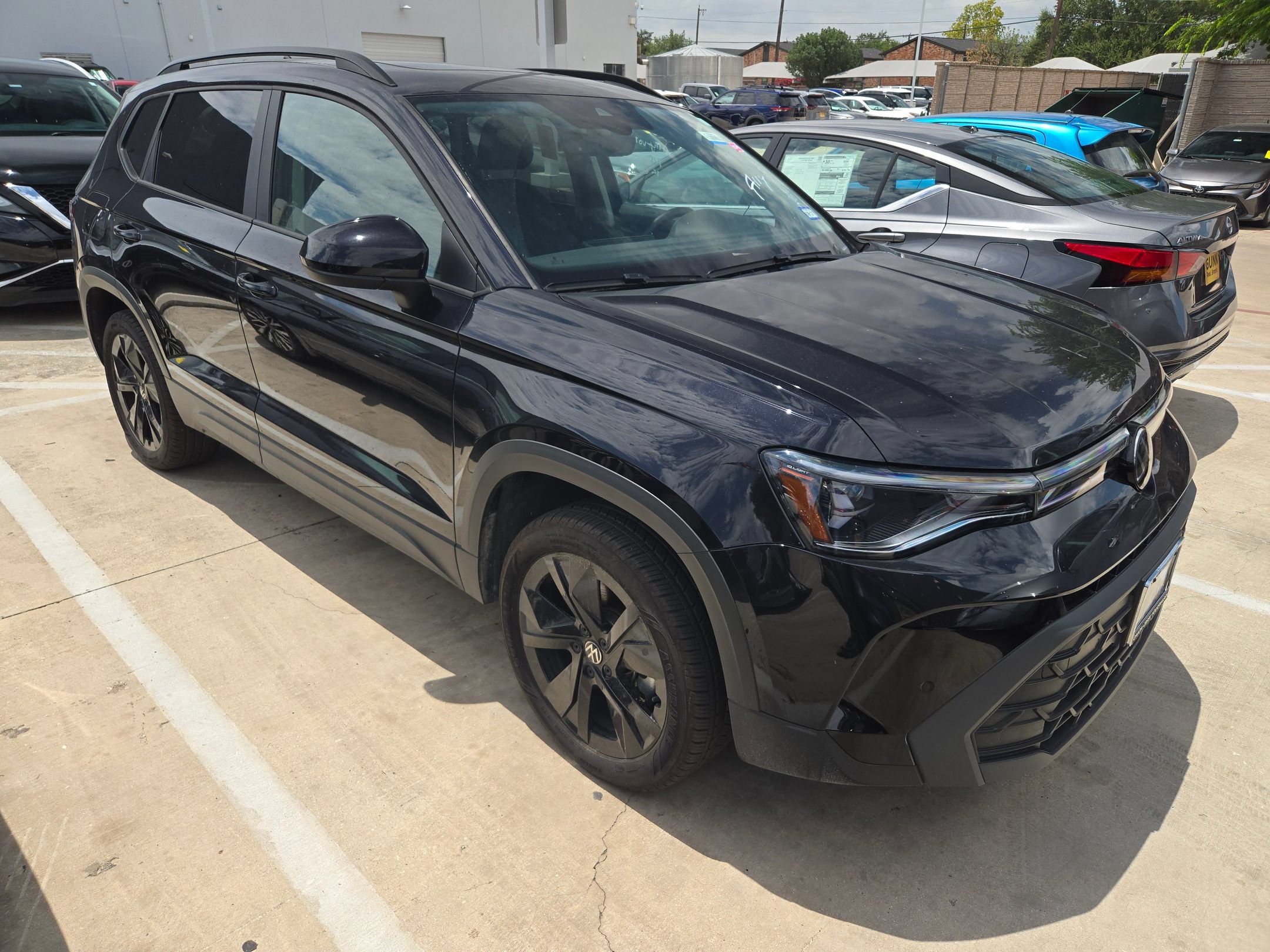 Used 2025 Volkswagen Taos SE