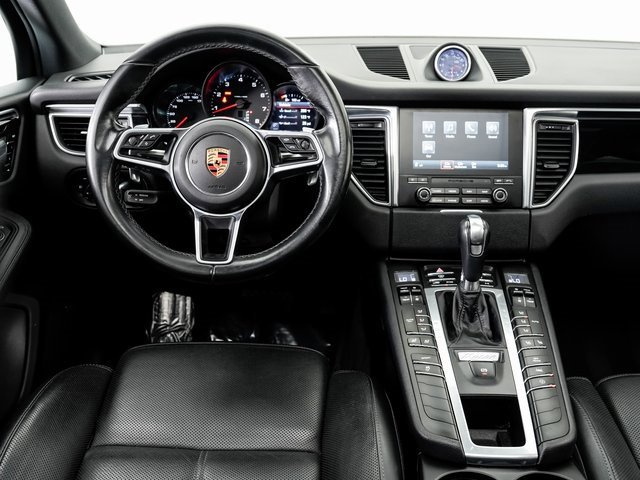 Used 2017 Porsche Macan image 16