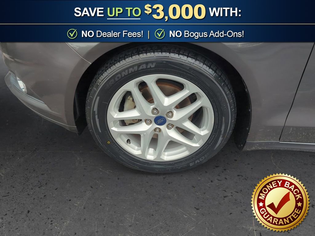 Used 2015 Ford Fusion SE w/ Equipment Group 202A FWD image 13