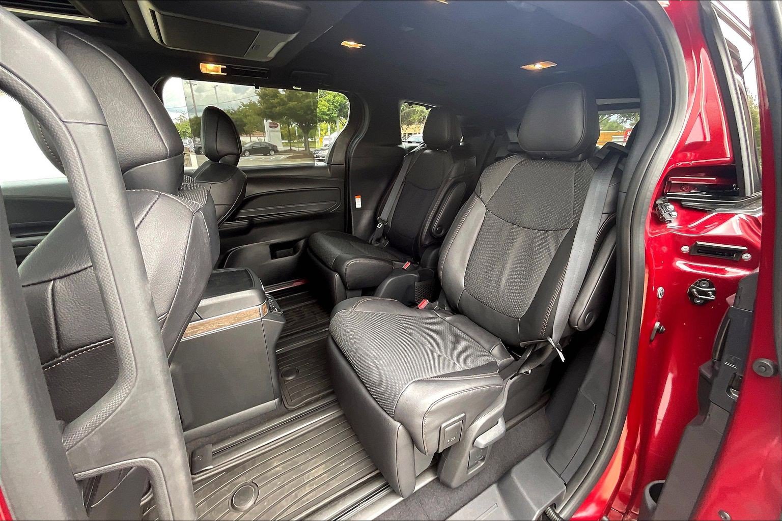 New 2026 Toyota Sienna Platinum AWD/4WD image 13
