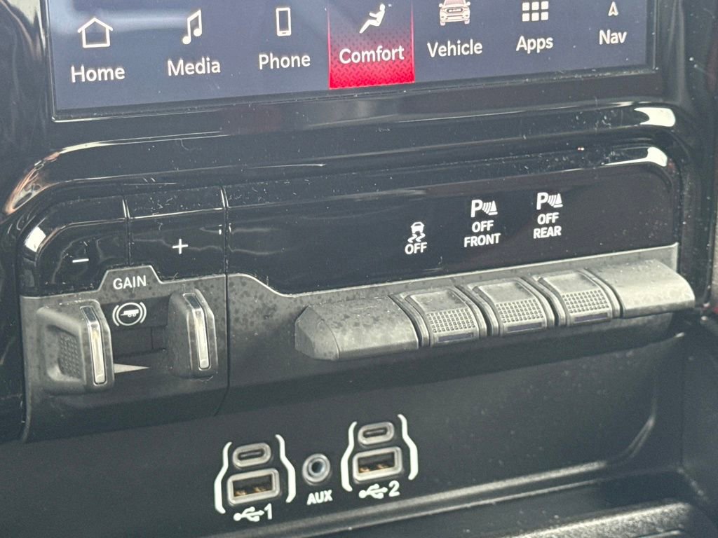 Used 2025 RAM 1500 Rebel image 44