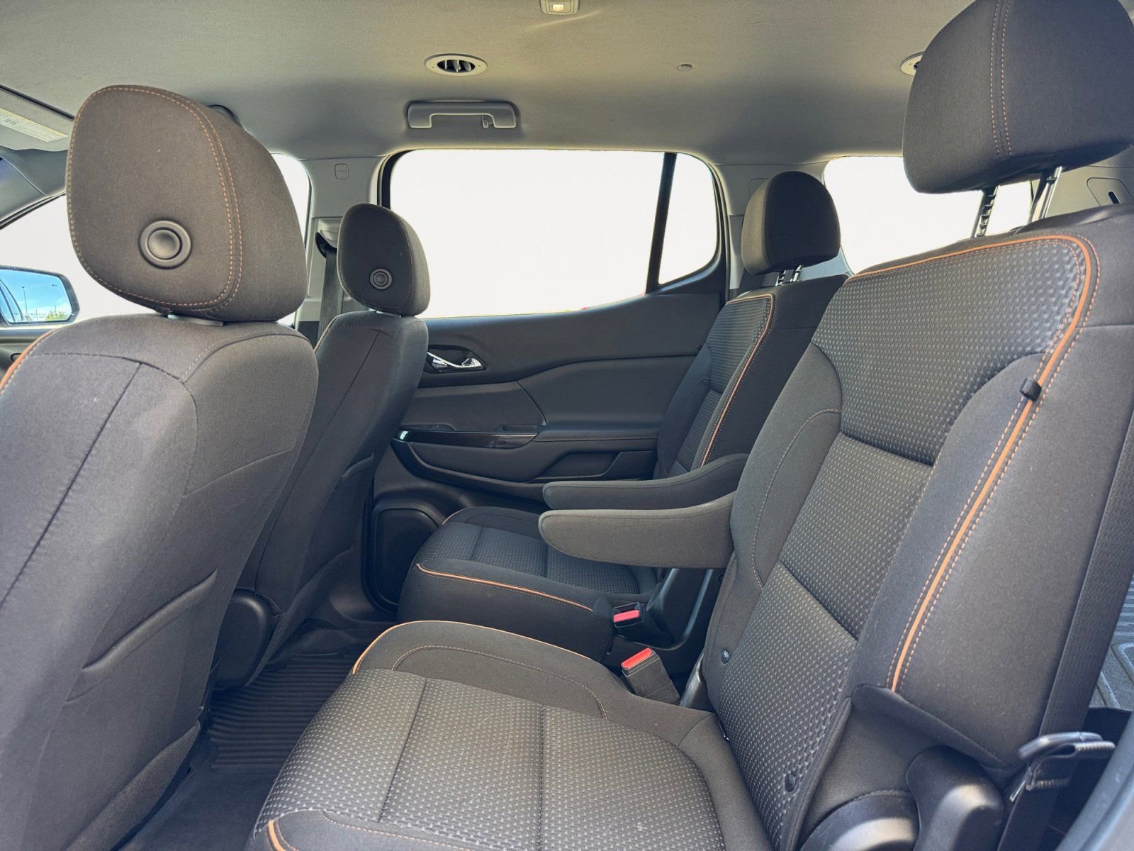 Used 2023 GMC Acadia AT4 AWD/4WD image 13