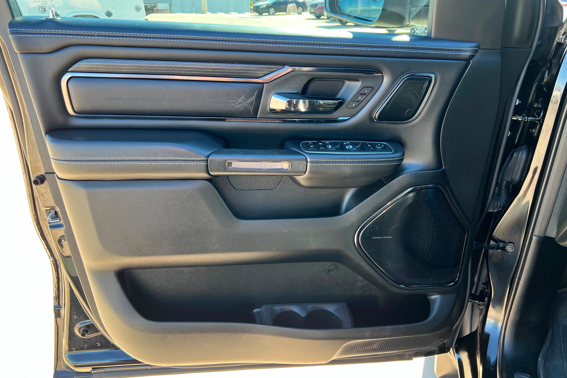 Used 2024 RAM 1500 Limited AWD/4WD image 14