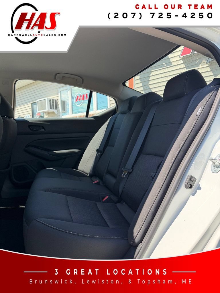 Used 2023 Nissan Altima 2.5 SV FWD image 11