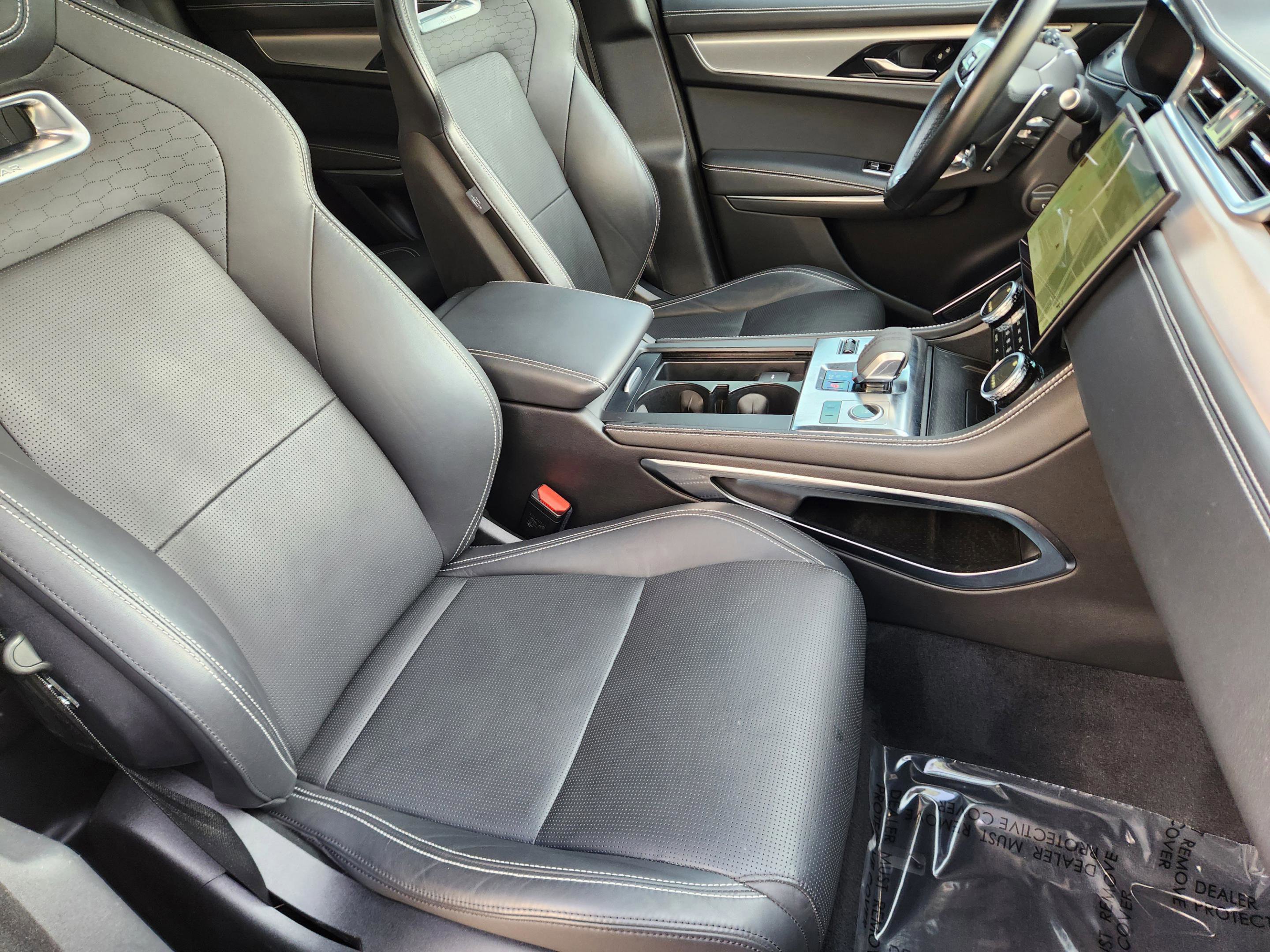 Certified 2023 Jaguar F-PACE R-Dynamic S AWD/4WD image 9