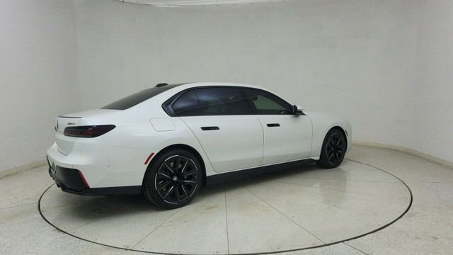 Used 2023 BMW i7 xDrive60 w/ Executive Package 2 image 71