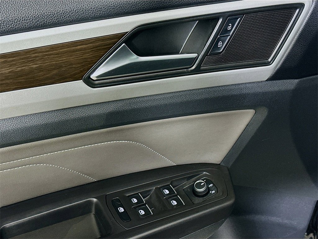 Used 2023 Volkswagen Atlas SE w/ Panoramic Sunroof Package image 21