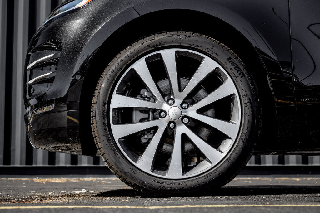 New 2026 Land Rover Range Rover Evoque Hoxton AWD/4WD image 4