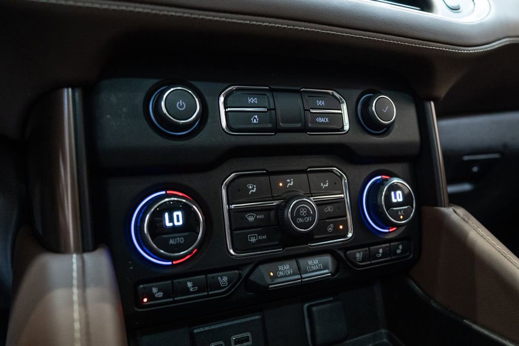 Used 2024 Chevrolet Tahoe High Country w/ Advanced Technology Package image 29