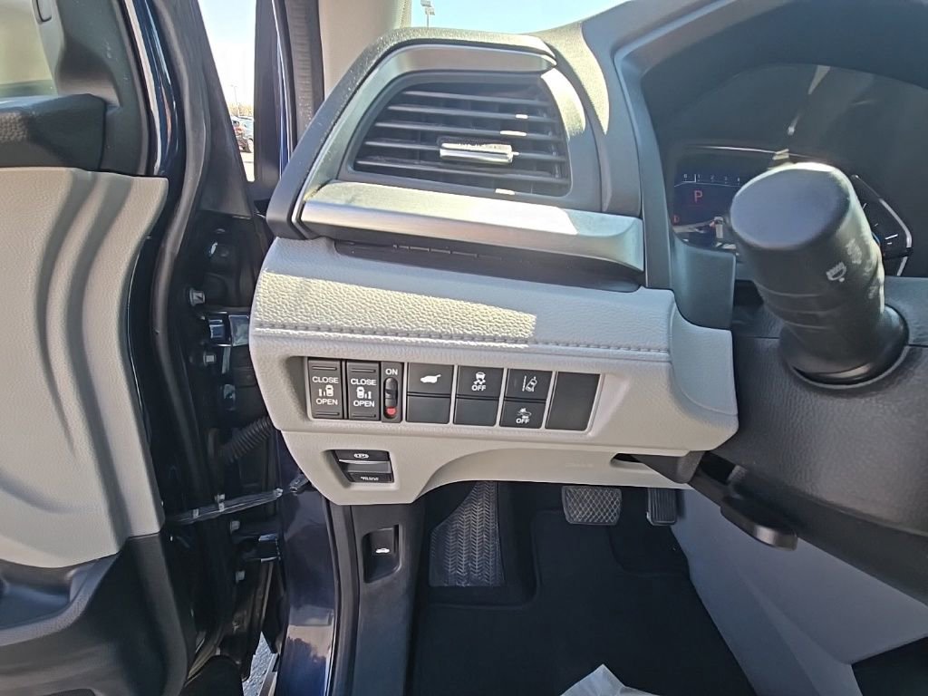 Used 2020 Honda Odyssey EX-L image 16