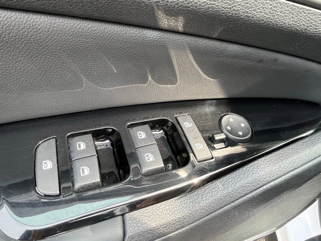 Used 2023 Kia Sportage EX image 19