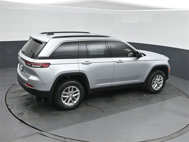 New 2025 Jeep Grand Cherokee Laredo image 29