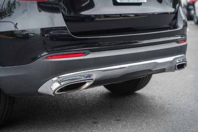 Used 2019 Mercedes-Benz GLC 350e 4MATIC w/ Premium Package image 9