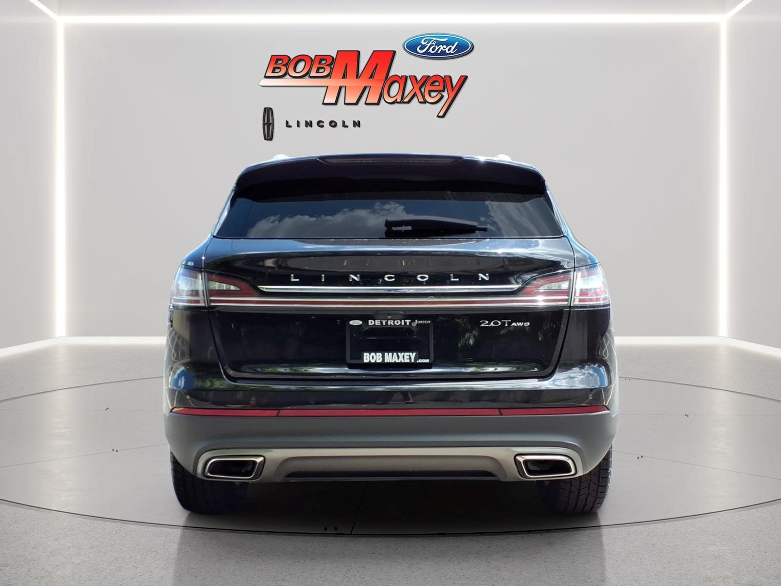 Used 2019 Lincoln Nautilus Premier AWD/4WD image 5
