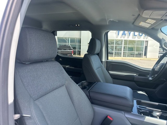 New 2025 Ford F150 XLT w/ Equipment Group 302A MID image 9
