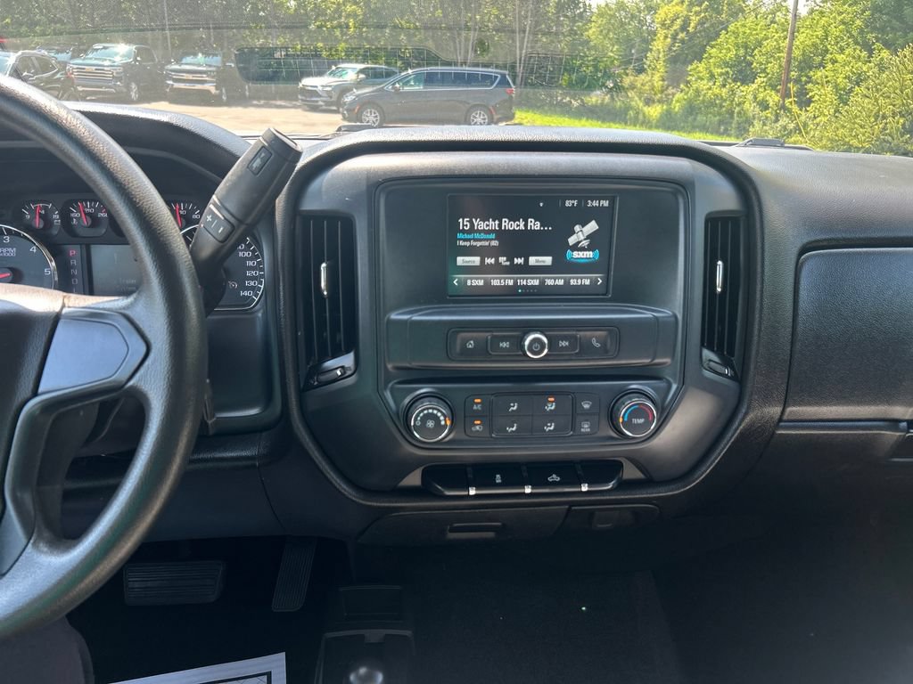 Used 2018 Chevrolet Silverado 1500 Custom w/ Custom Value Package AWD/4WD image 20