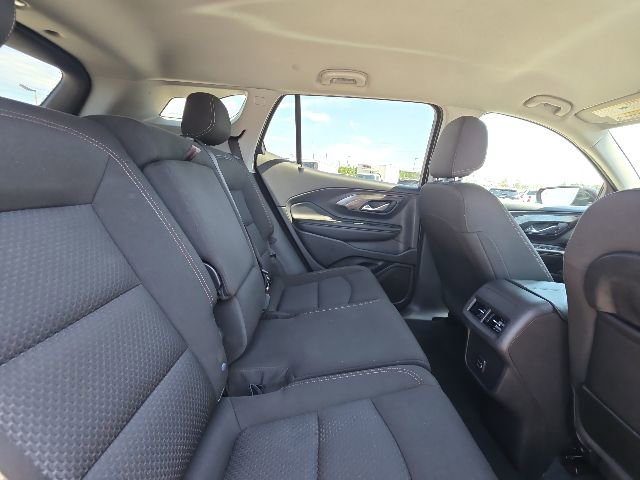Used 2024 GMC Terrain SLE w/ Driver Convenience Package FWD image 13